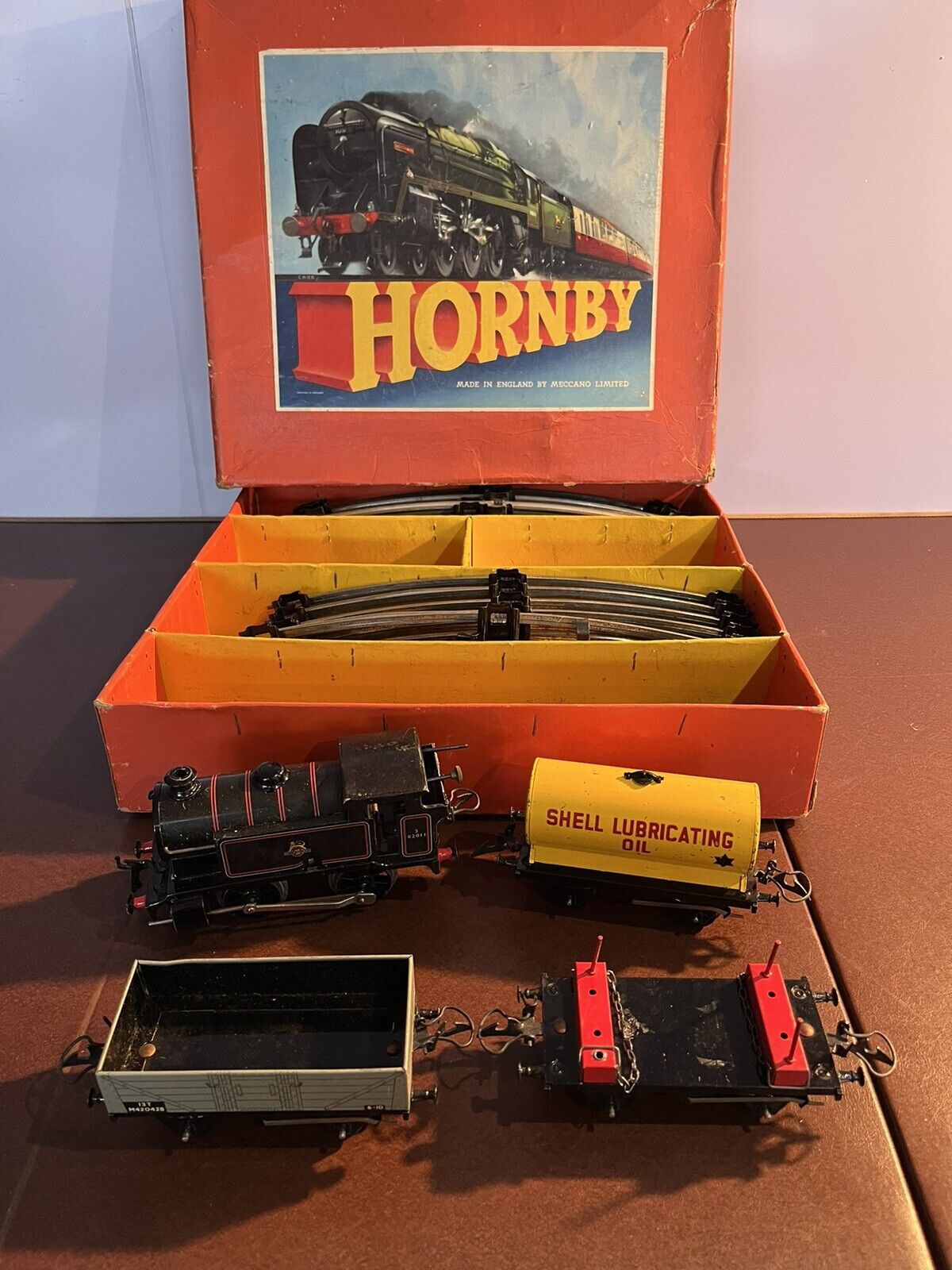 Hornby clockwork train set online