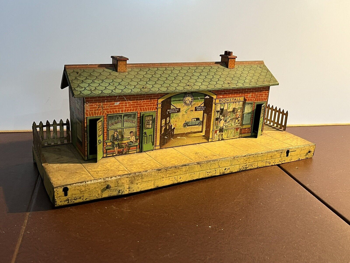 Hornby O Gauge Tin Plate Station