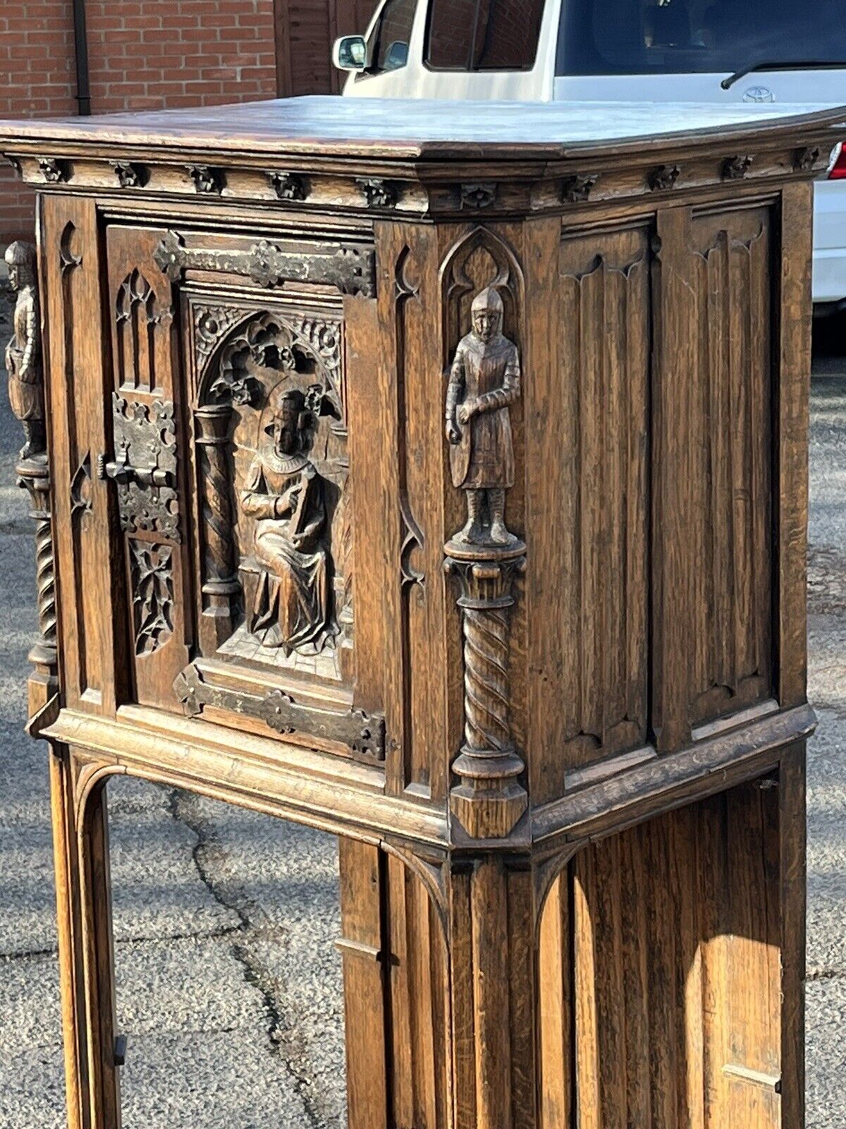 Drinks Cabinet, In Oak With Fine Carved Figures Of Knights & A Maiden.