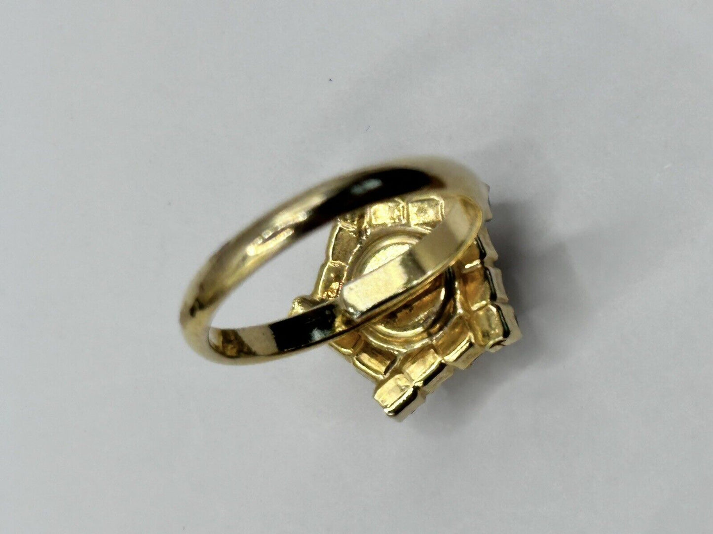 Vintage Gold Tone Paste Flower Ring