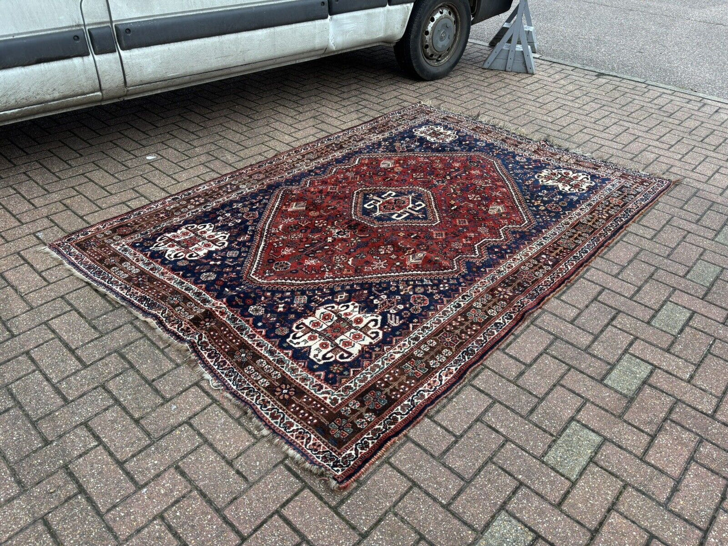 Large Rug, Carpet 256 X 170 Cms