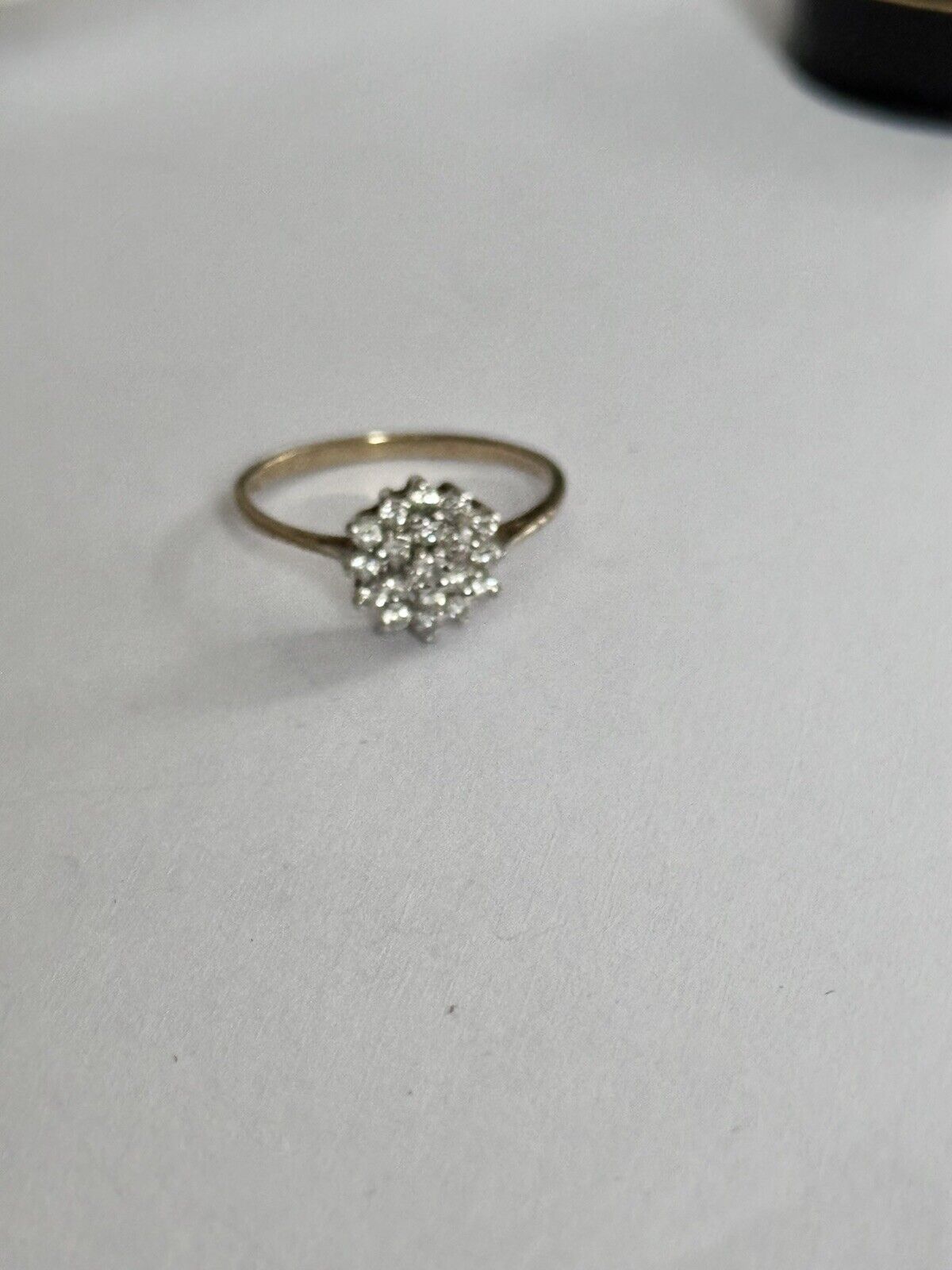 Vintage 9ct Yellow Gold Cubic Zirconia Cluster Ring