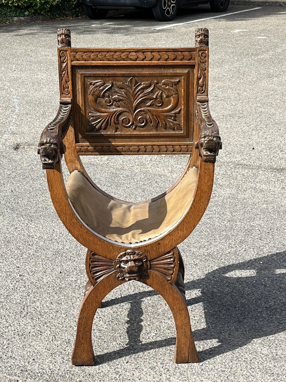 Edwardian Carved  Oak Chair, With Carved Lion Heads Decoration