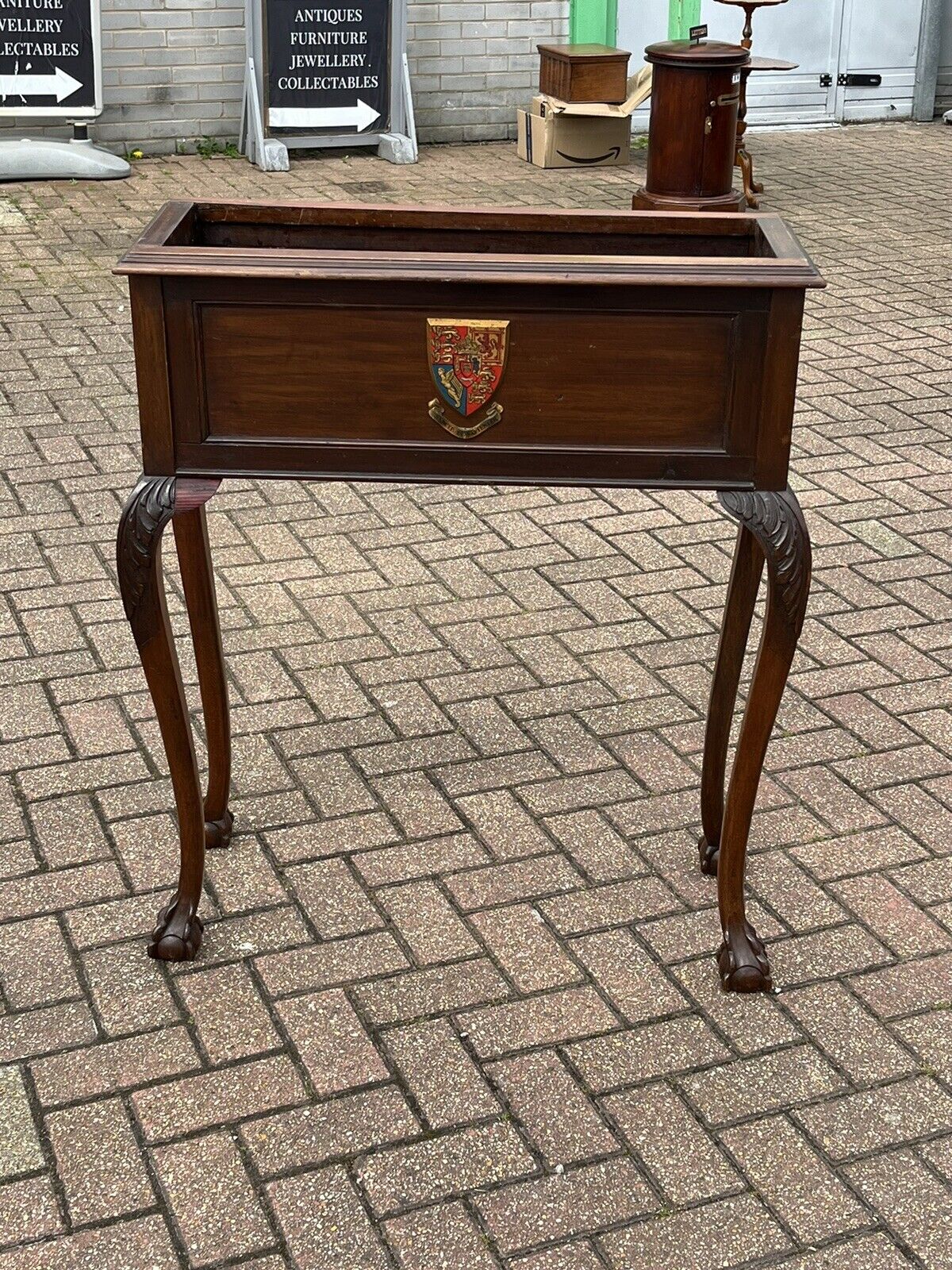 Country House Mahogany Jardiniere Planter.