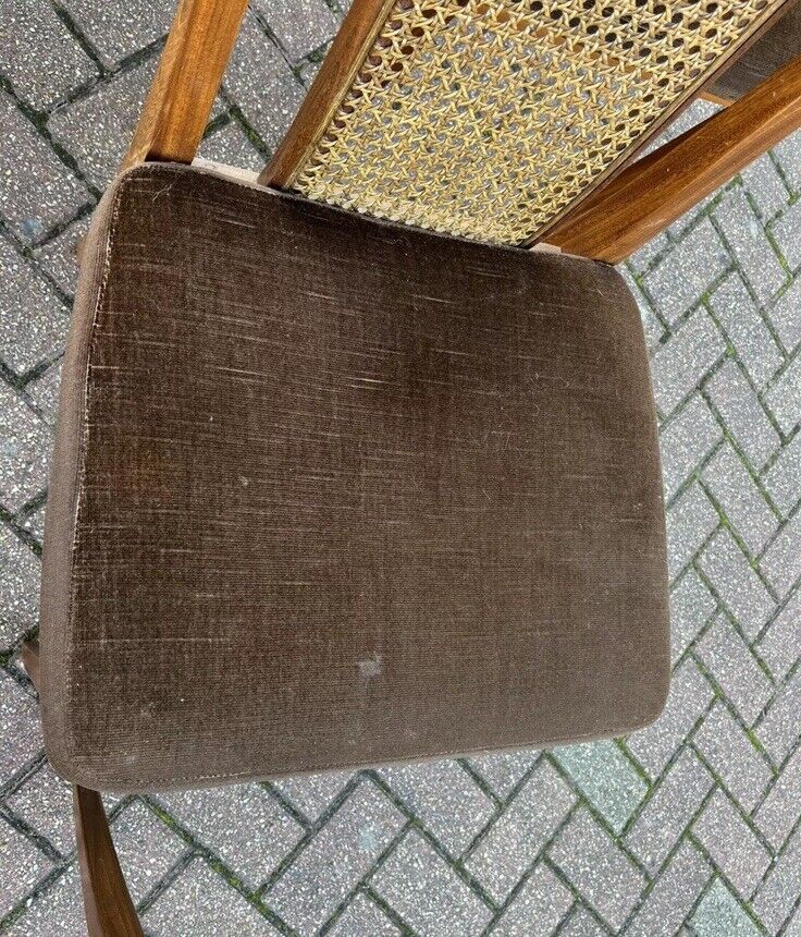 Mid Century Rosewood Dining Table & 6 Chairs