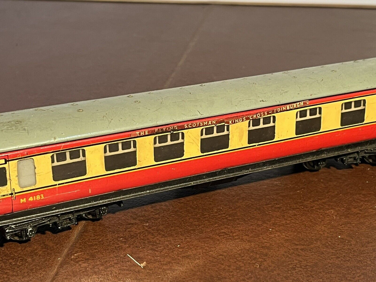 00 Gauge Train