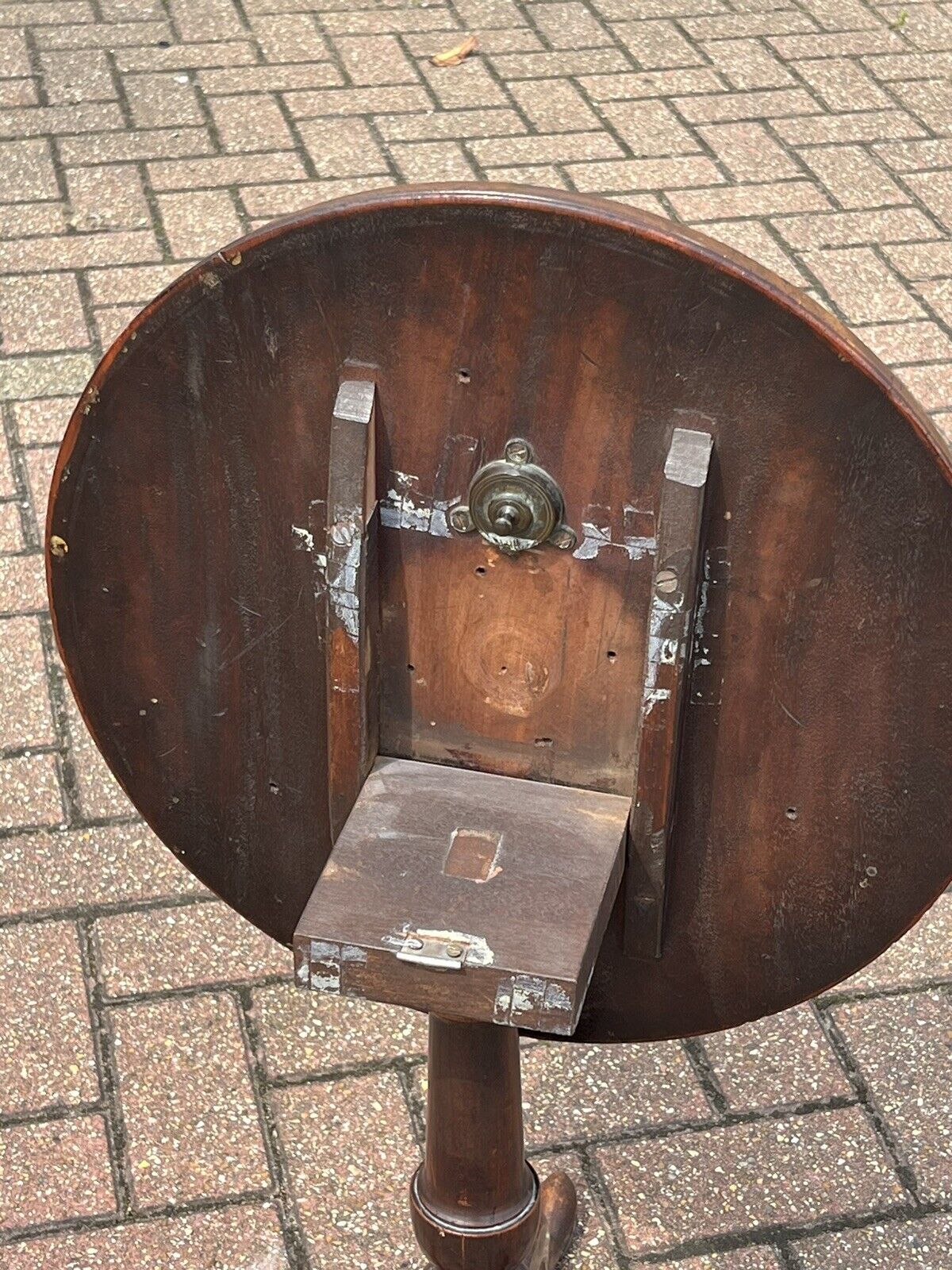 Georgian Tilt Top Wine Table, Superb Proportions, Pad Feet.