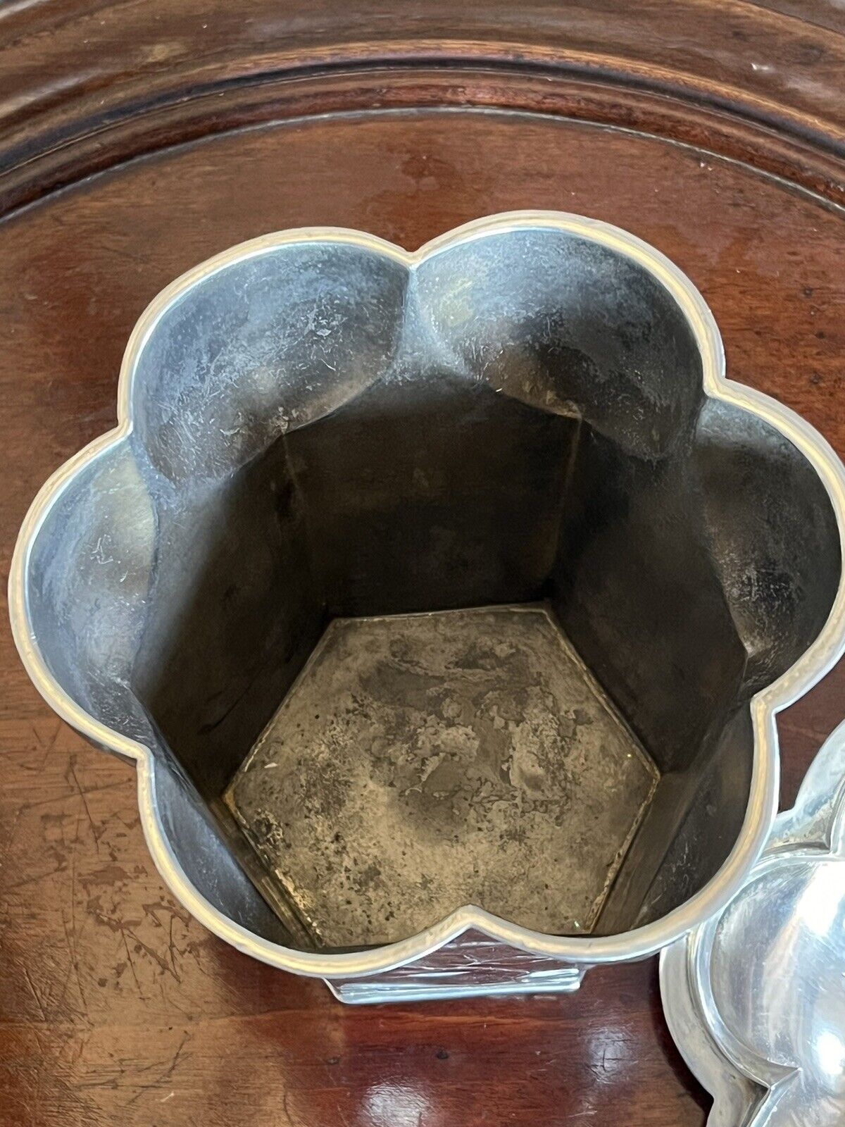 Art Nouveau Silver Plate Biscuit Barrel Moulded With Leaves &  Flowers