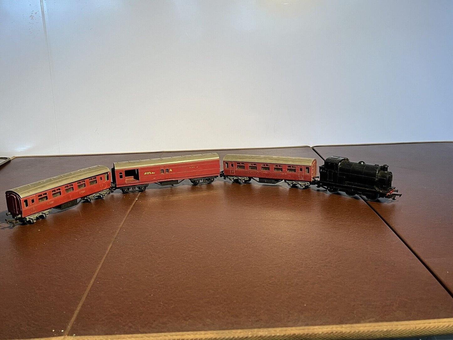 00 Gauge Train