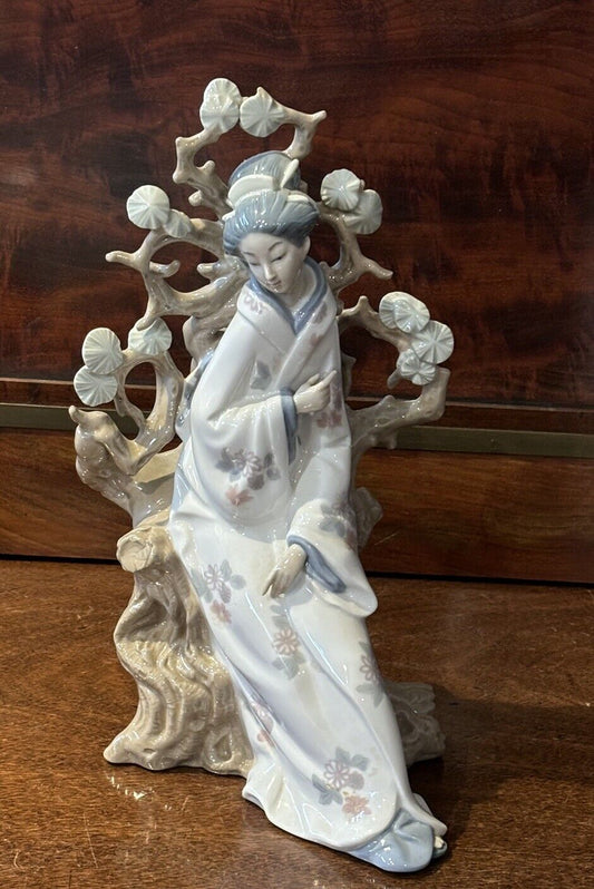 Large Lladro Figure Japanese Girl