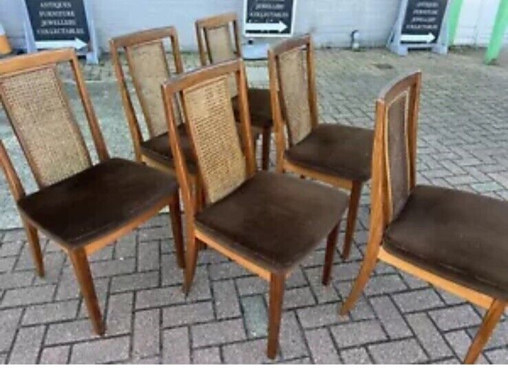 Mid Century Rosewood Dining Table & 6 Chairs