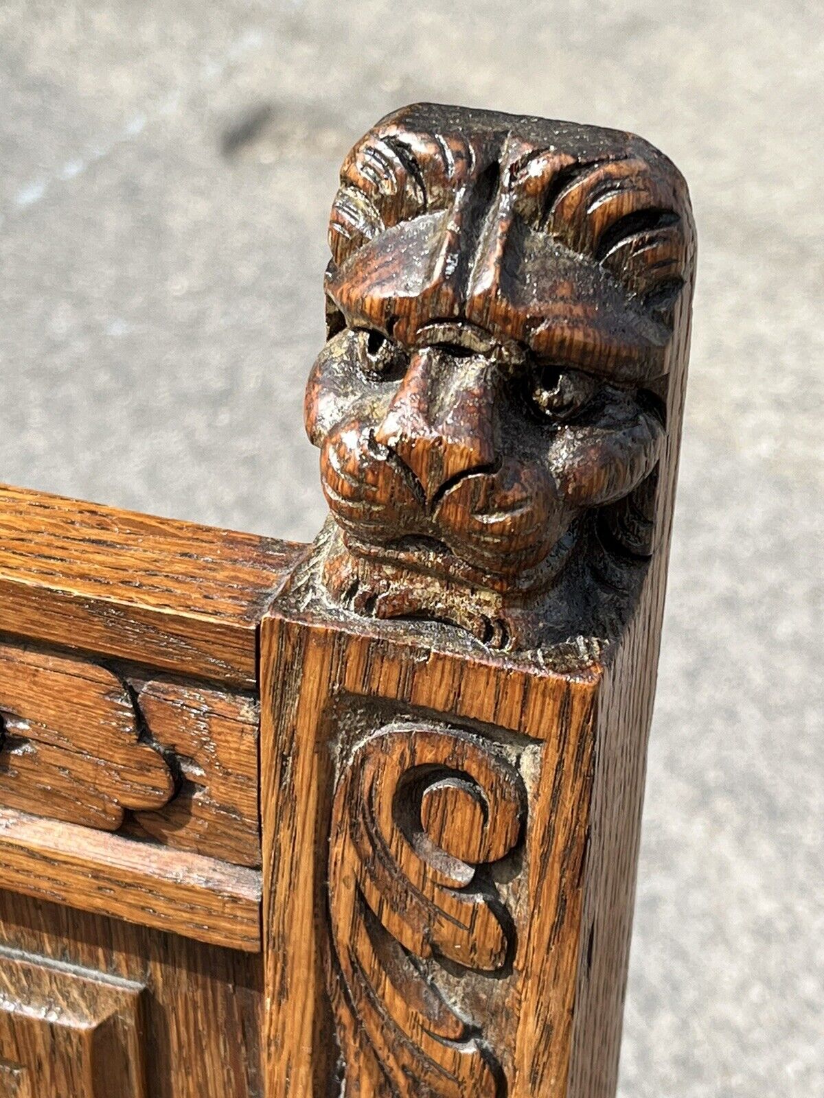 Edwardian Carved  Oak Chair, With Carved Lion Heads Decoration