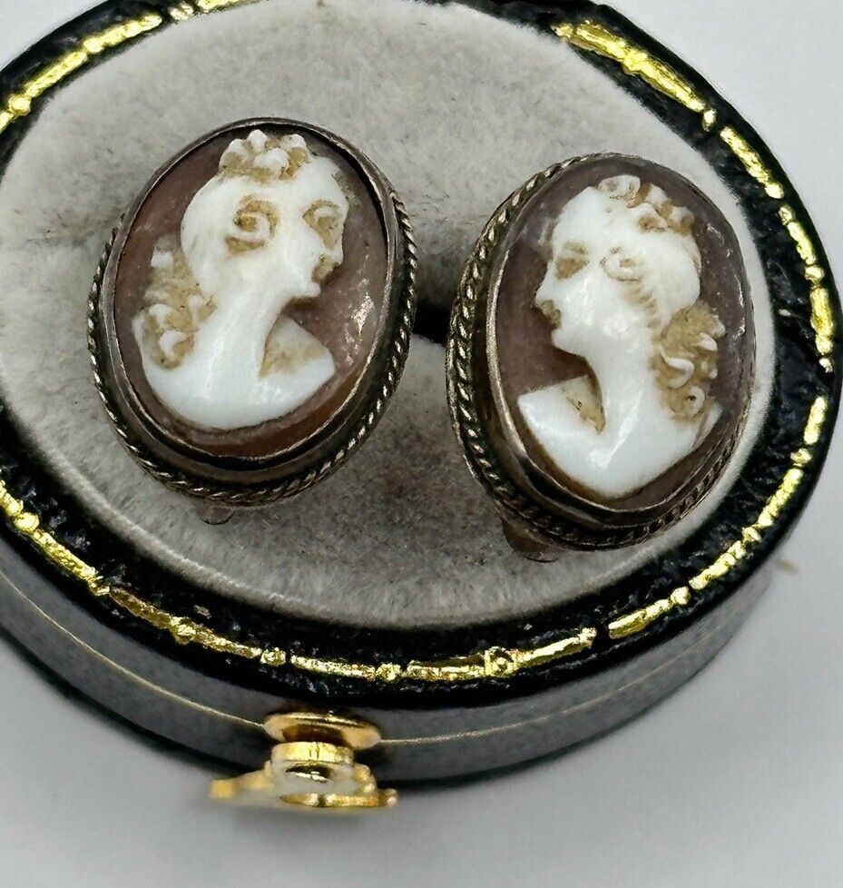 Vintage Sterling Silver Cameo Screw Back Earrings