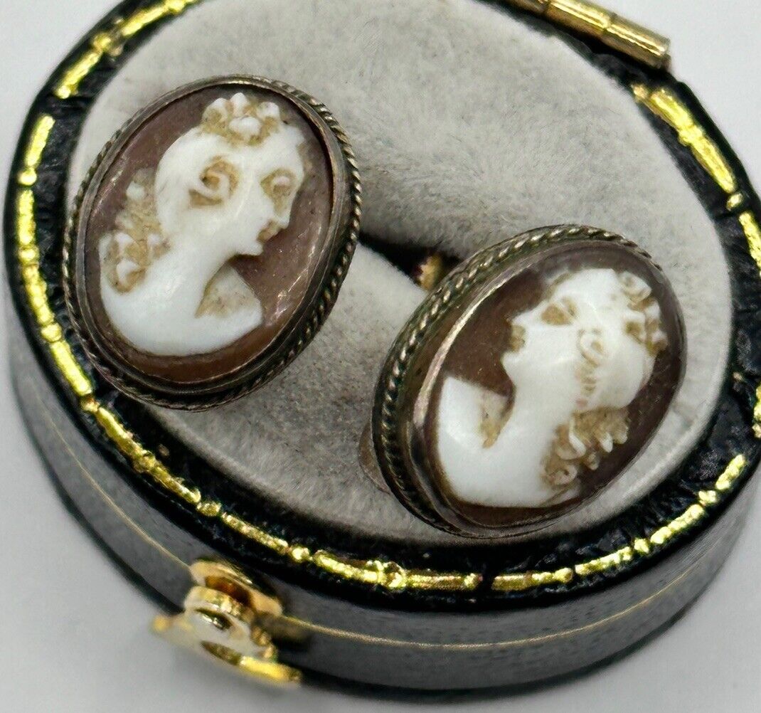 Vintage Sterling Silver Cameo Screw Back Earrings