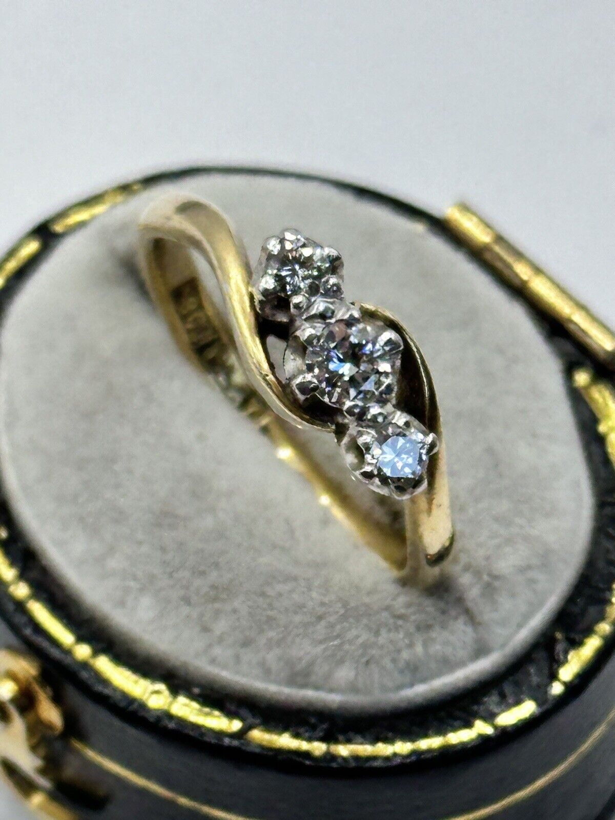 Vintage 18ct Gold Platinum Diamond Trio Ring