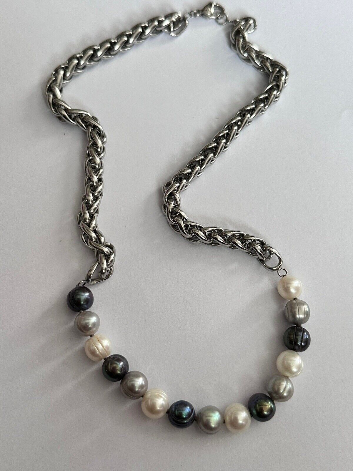 Vintage Rhodium Plated Freshwater Pearl Necklace