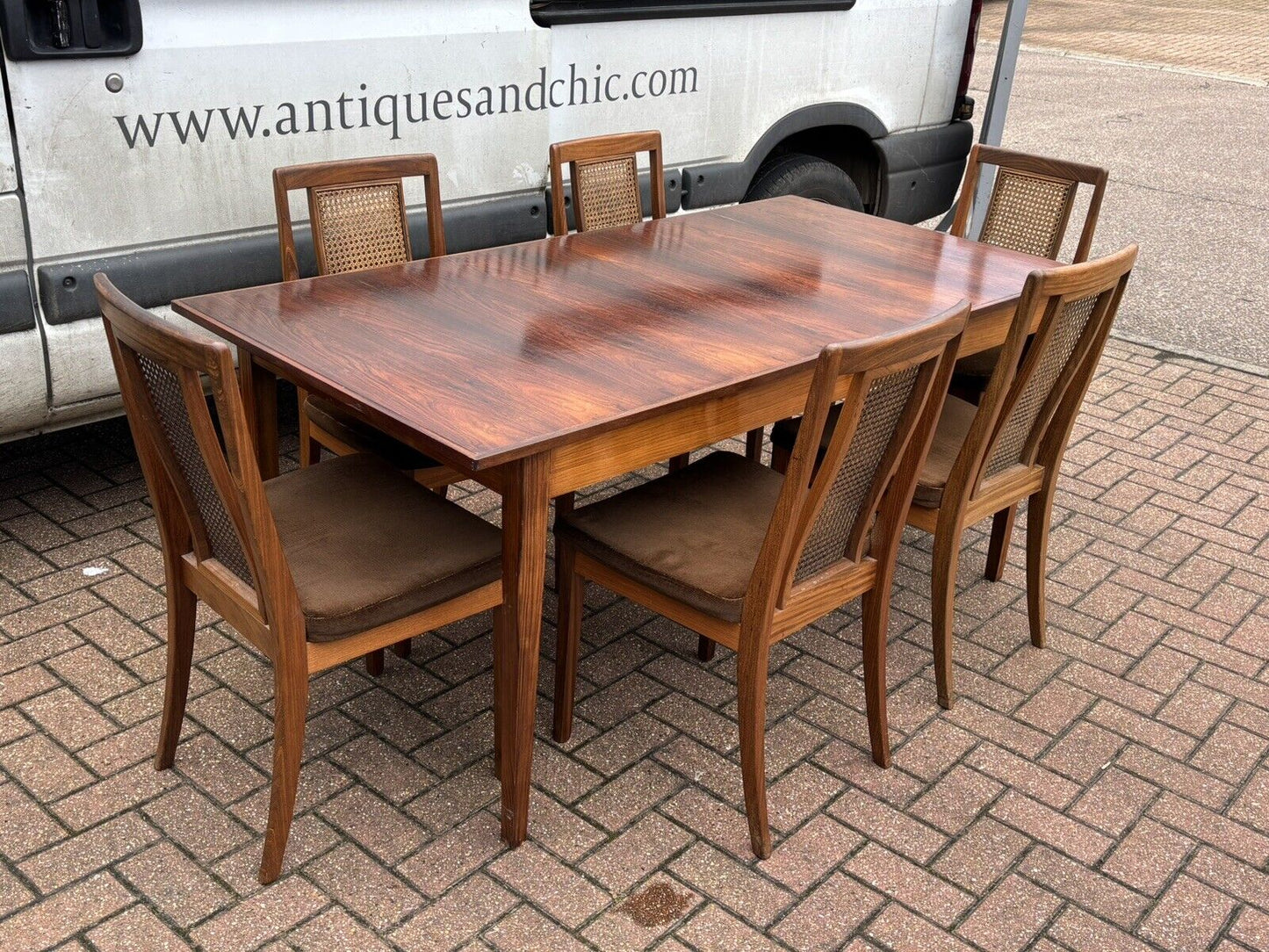 Mid Century Rosewood Dining Table & 6 Chairs