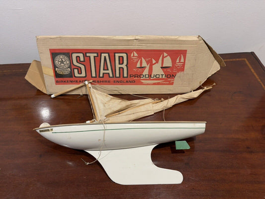 Boxed Star Model Endeavour Pond Yacht