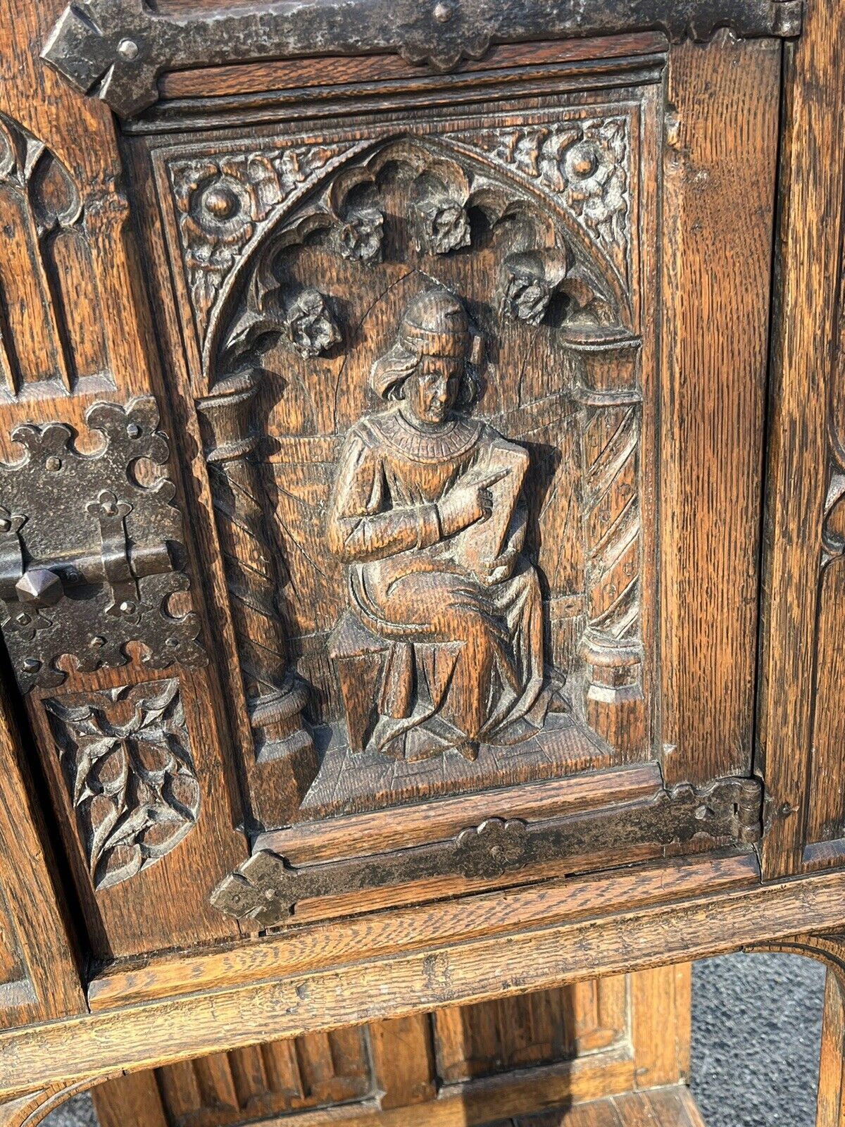 Drinks Cabinet, In Oak With Fine Carved Figures Of Knights & A Maiden.