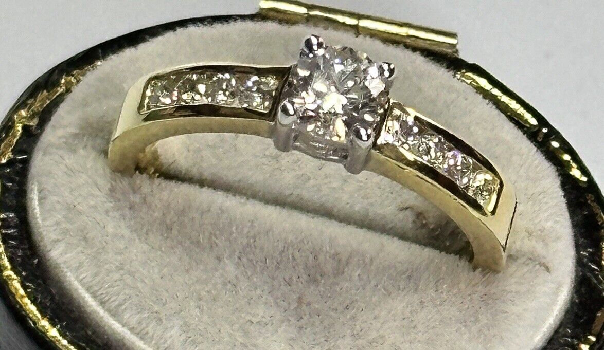 Vintage 18ct Gold 0.60ct Diamond Ring Boxed