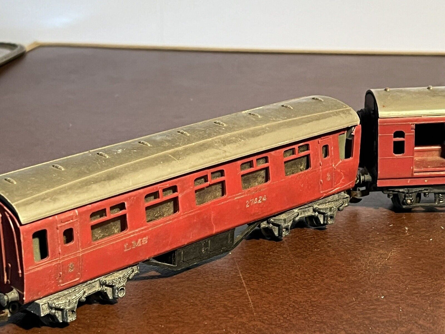 00 Gauge Train