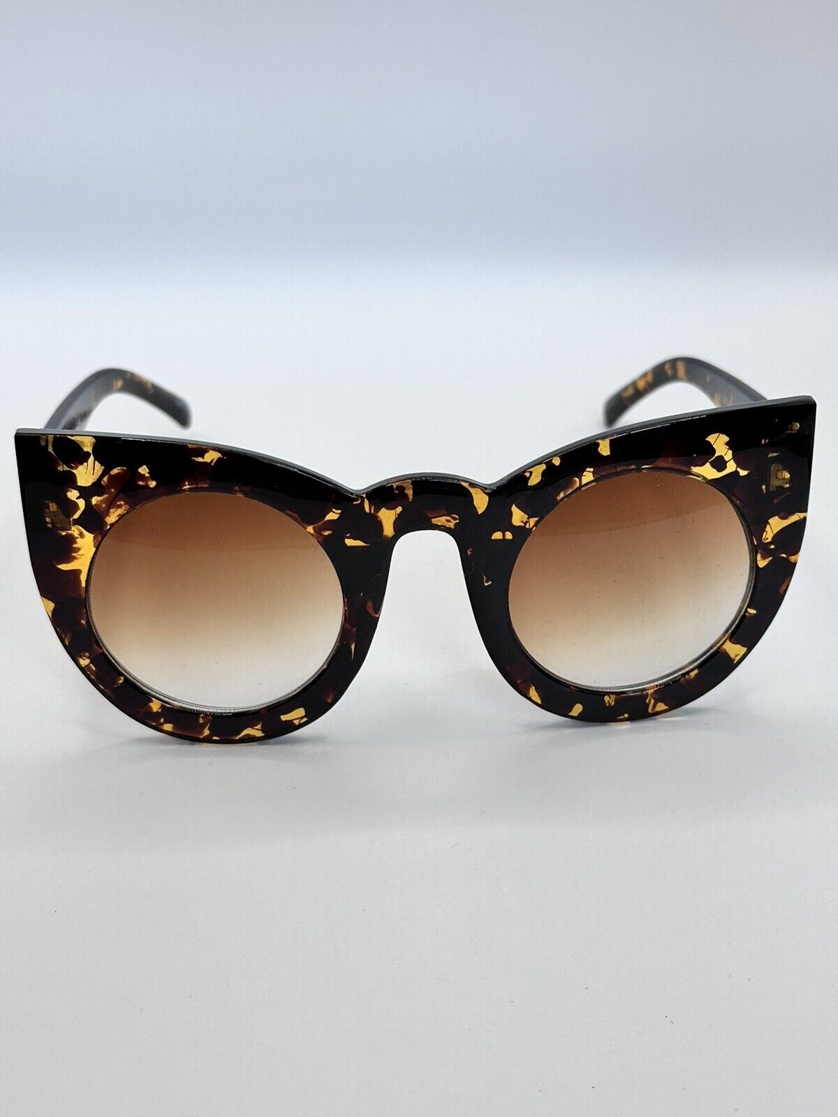 Vintage Stylish Tortoise Frame Sunglasses