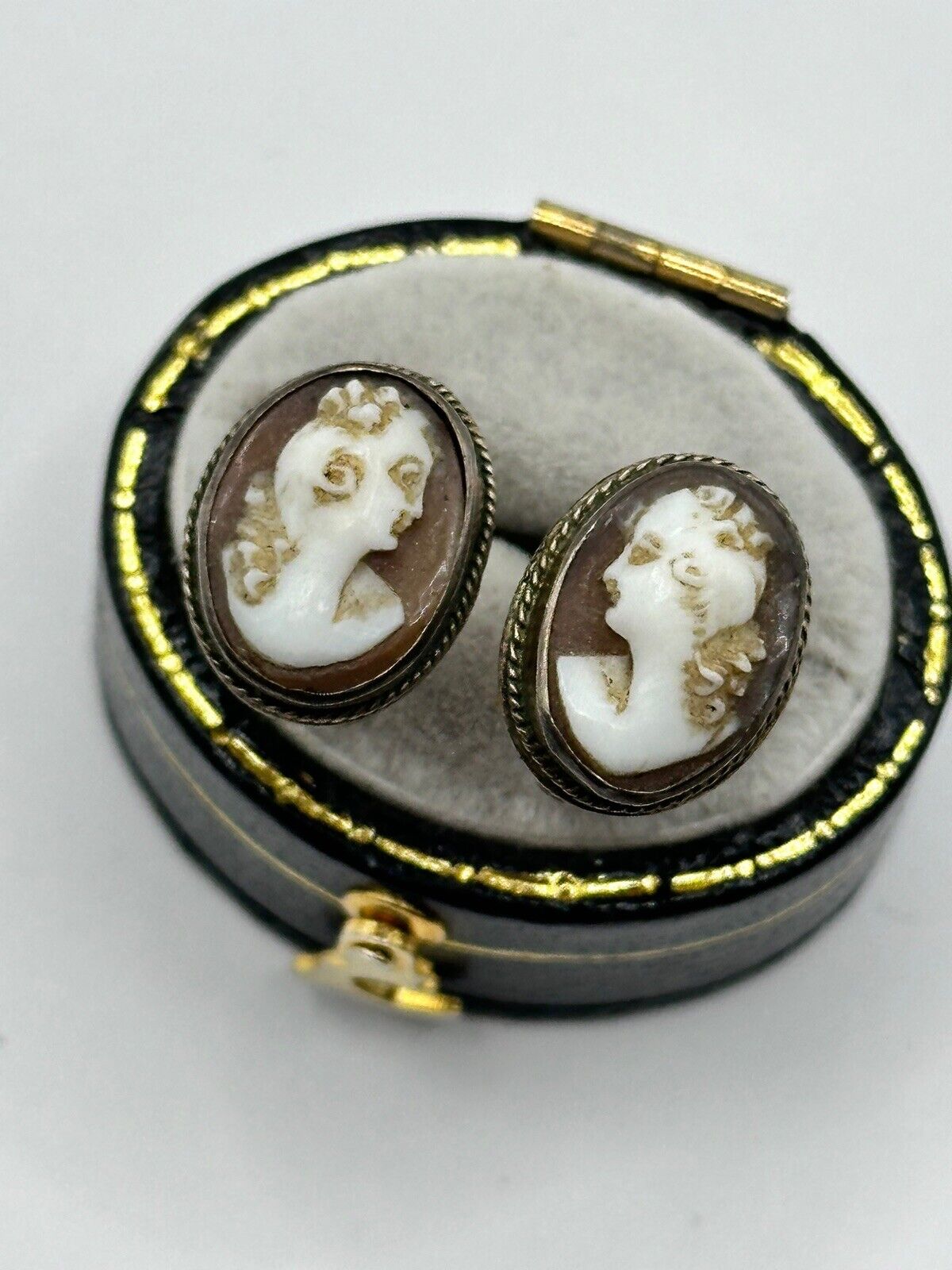 Vintage Sterling Silver Cameo Screw Back Earrings