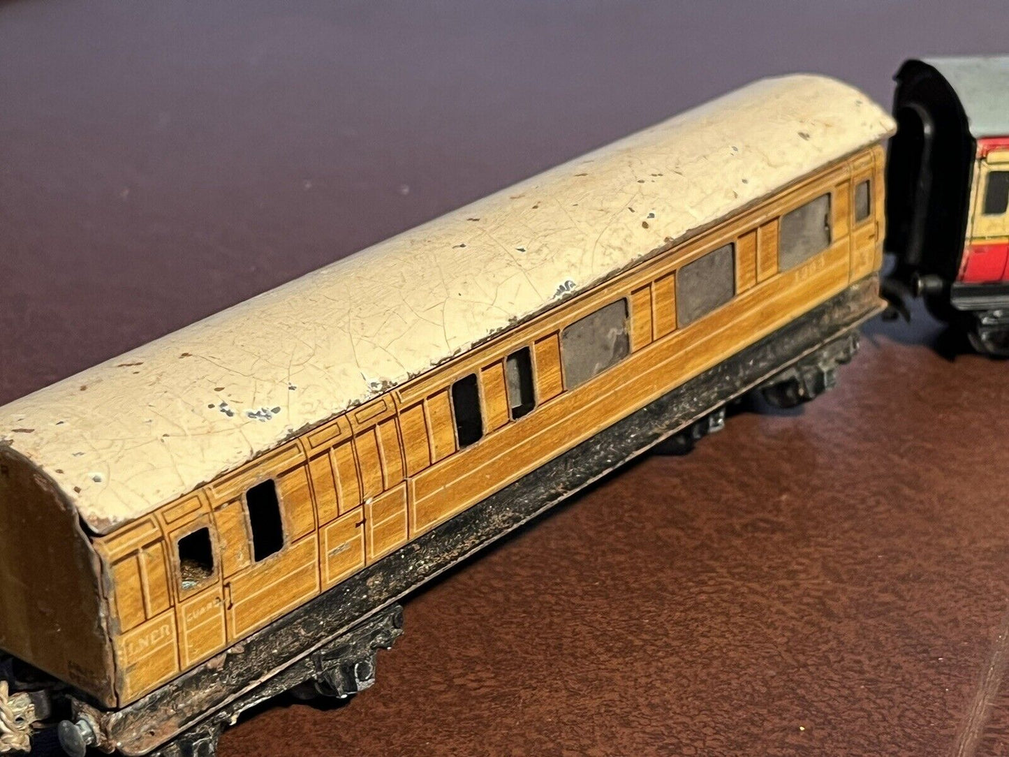 00 Gauge Train