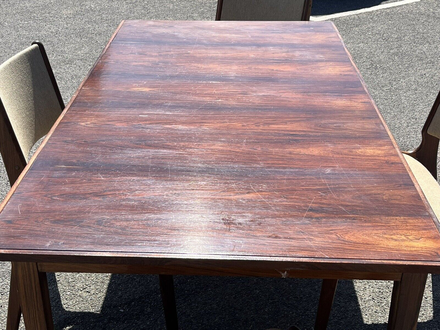 Mid Century Rosewood Dining Table & 6 Chairs