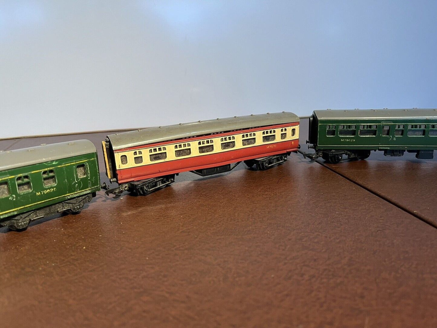 00 Gauge Train