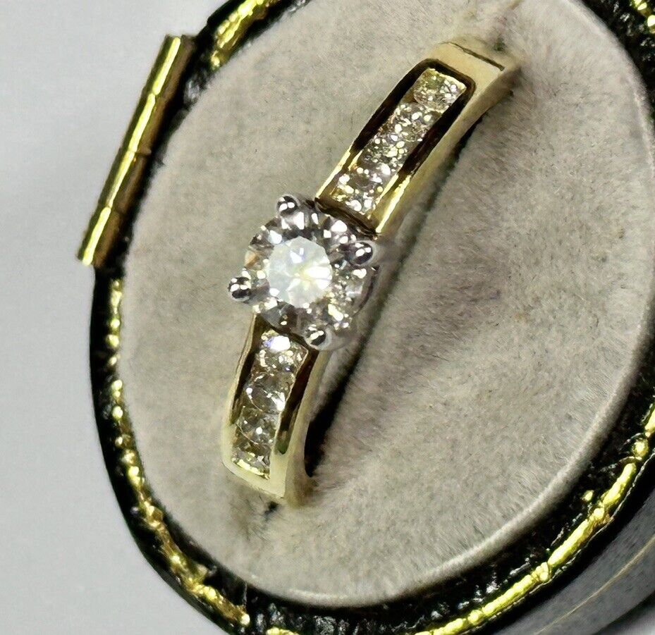 Vintage 18ct Gold 0.60ct Diamond Ring Boxed