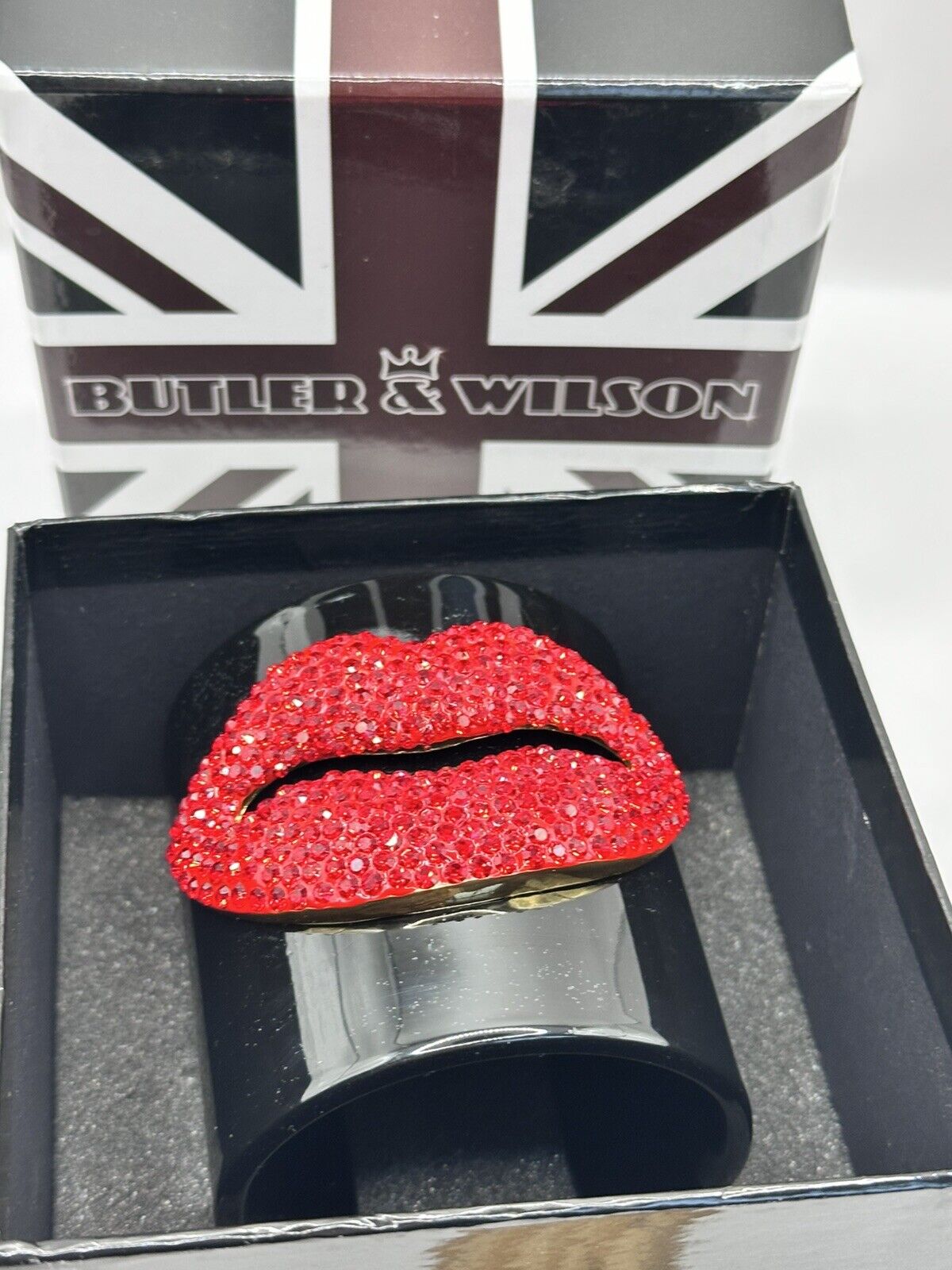 Butler And Wilson Red Diamanté Lips Statement Cuff Bracelet Boxed