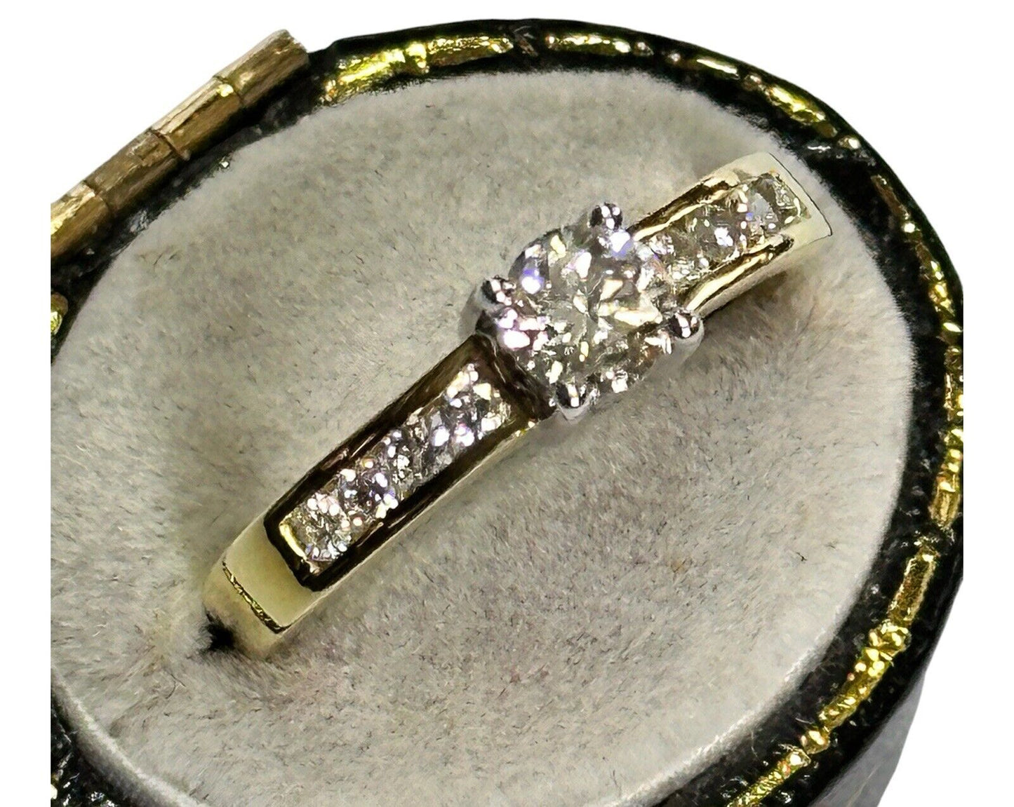 Vintage 18ct Gold 0.60ct Diamond Ring Boxed