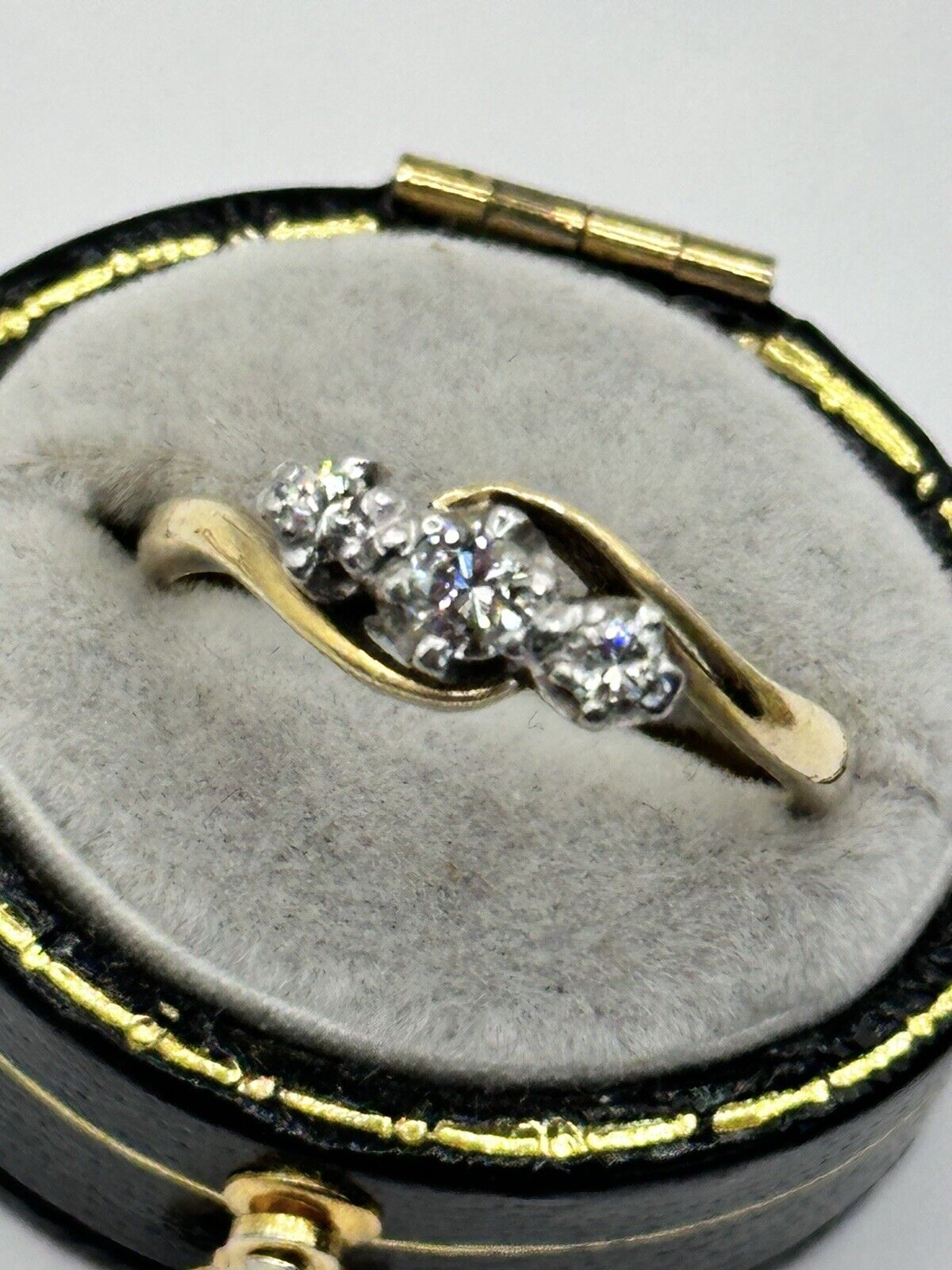 Vintage 18ct Gold Platinum Diamond Trio Ring