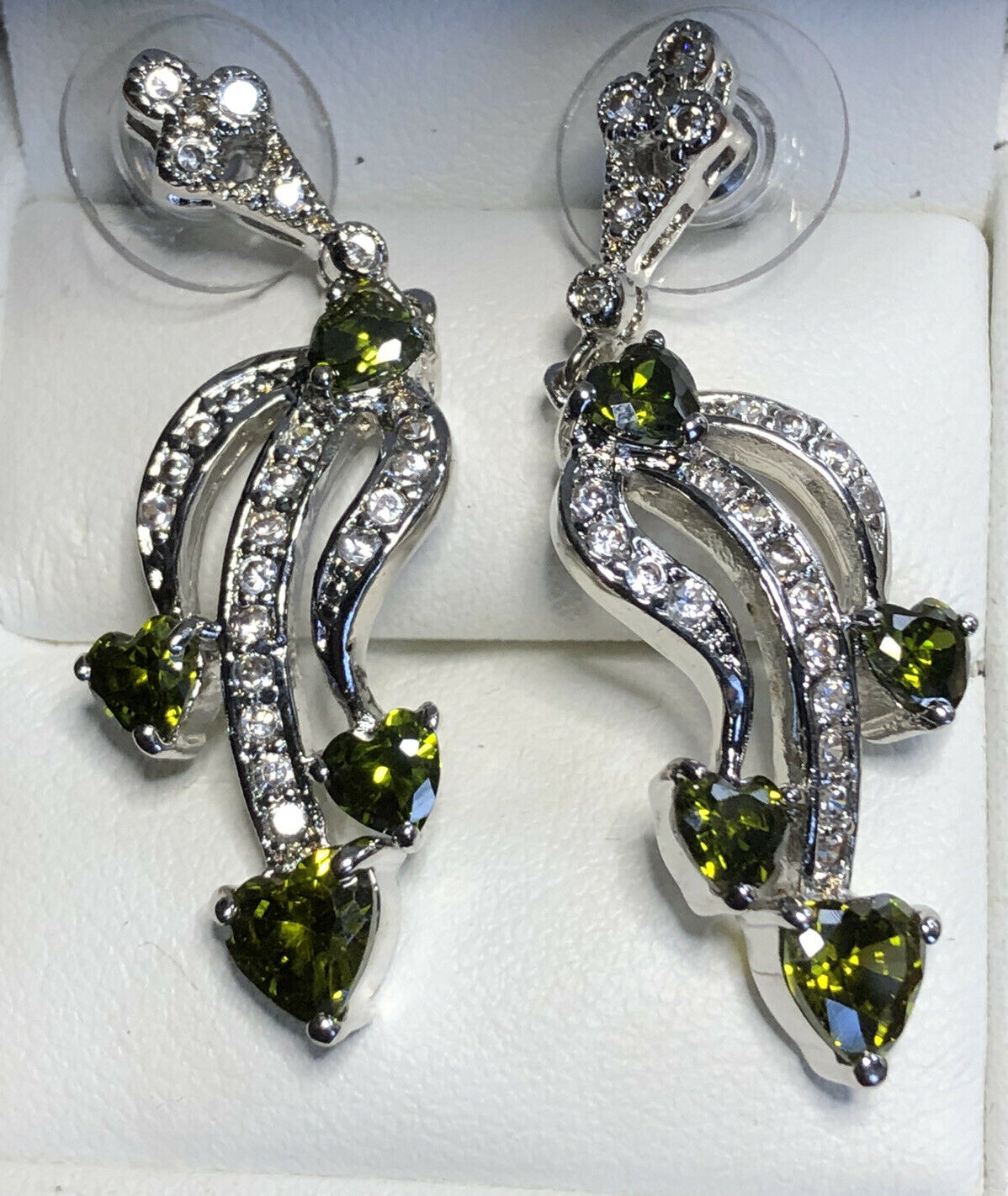 Vintage 1980s Rhodium Plated Green Heart Cubic Zirconia Drop Earrings