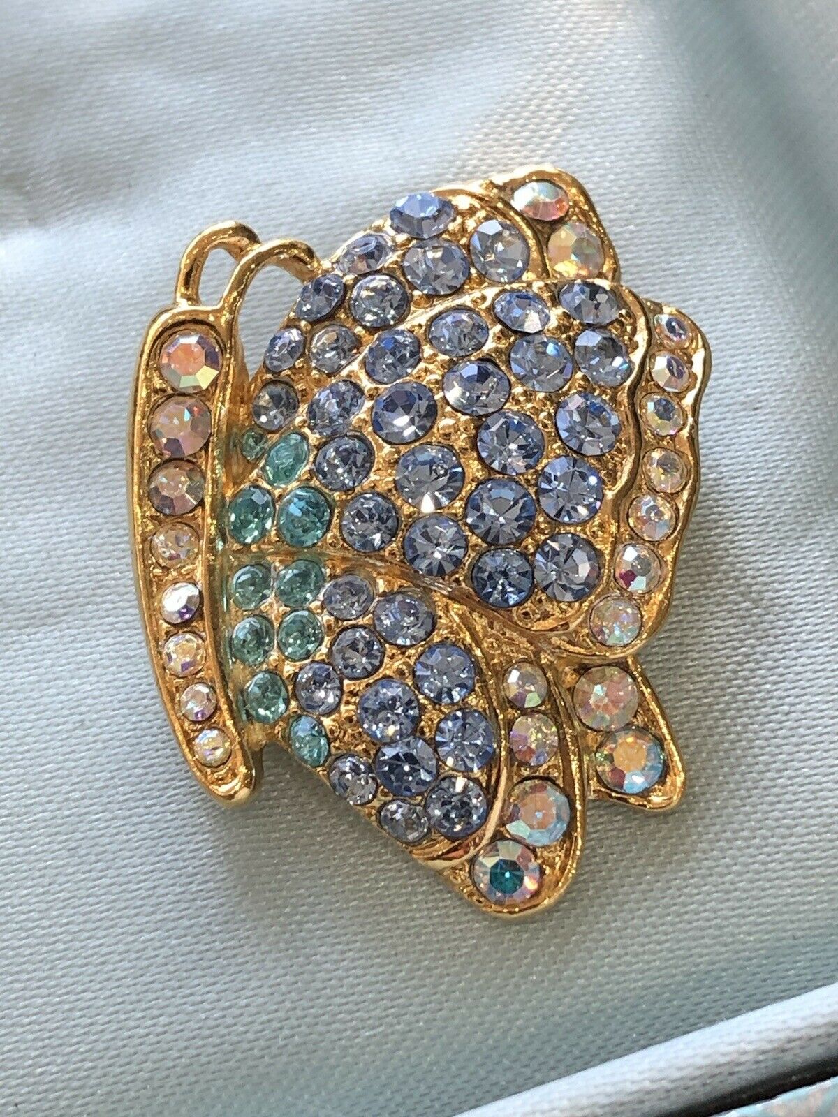 Vintage Gold Tone Butterfly Blue Diamanté Brooch
