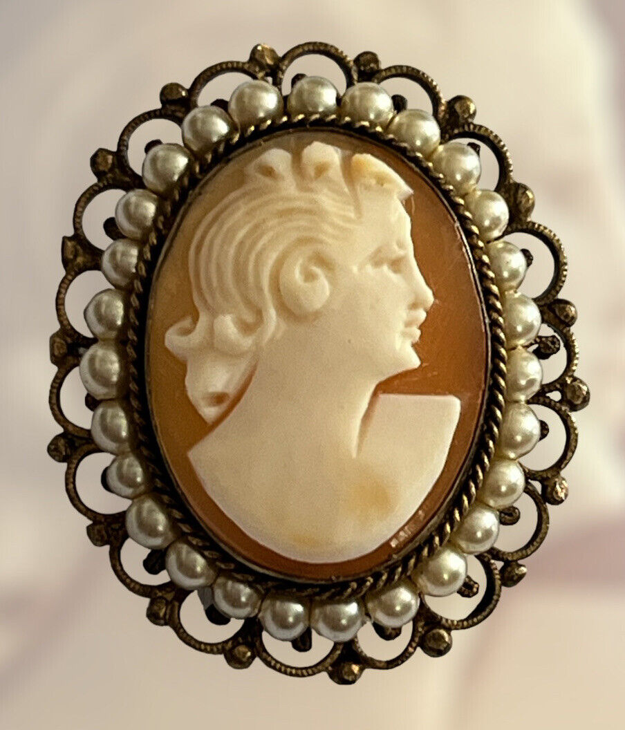 Vintage Cameo Faux Pearl Brooch