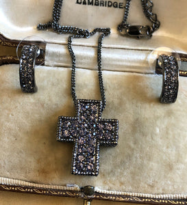 Old cross store necklace