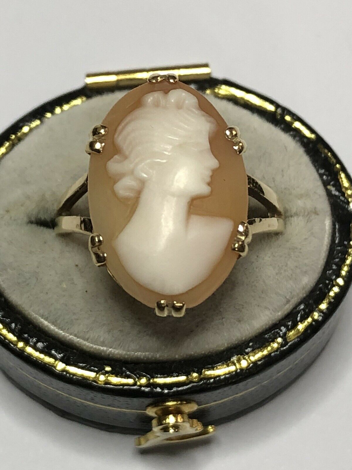 Vintage 14ct Yellow Gold Cameo Ring Size P1/2