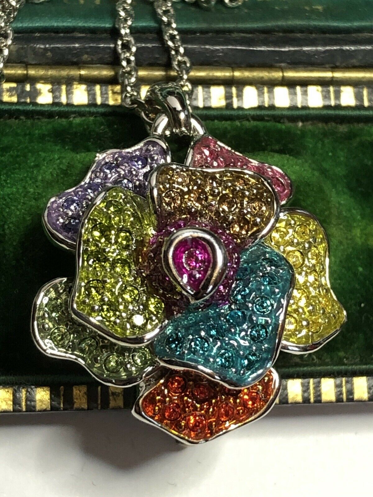 Vintage Signed 1980s Rhodium Multicoloured Crystal Detailed Flower Necklace