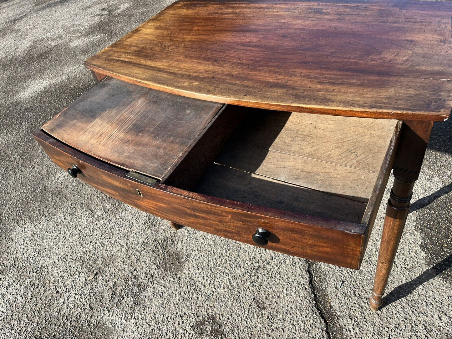 Mahogany Bow Fronted Console Table, Hall Or Side Table.