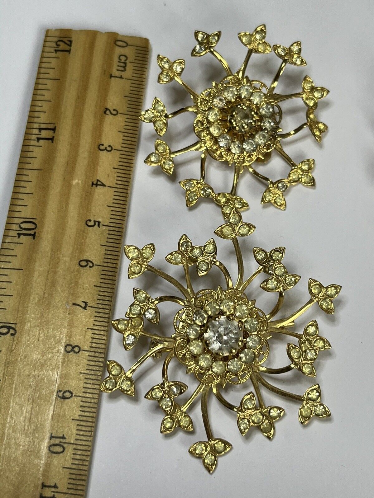 Vintage Gold Tone Paste Snowflake Flower Clip On Earring Brooch Set