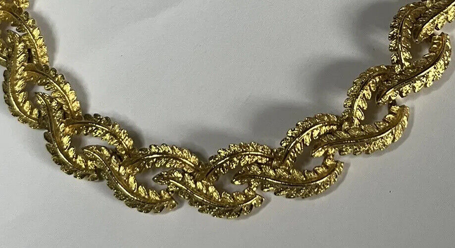 Vintage Signed Gold Tone Etruscan Leaves Necklace