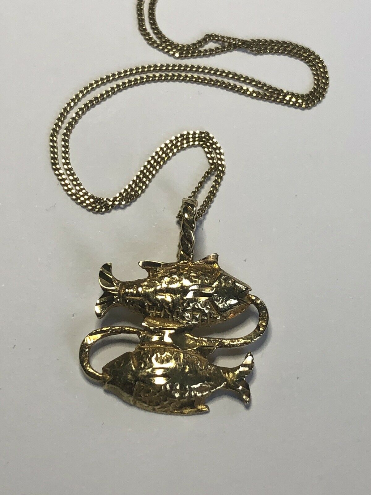 Vintage 14ct Gold Pisces Fishes Pendant Necklace 9ct Chain