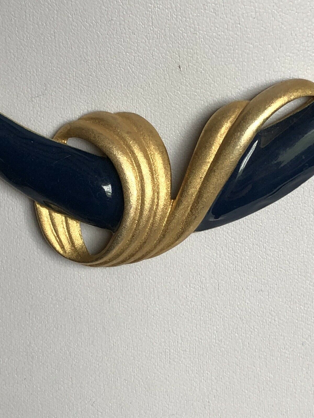 Vintage Matt Gold Tone Blue Enamel Stylised Necklace