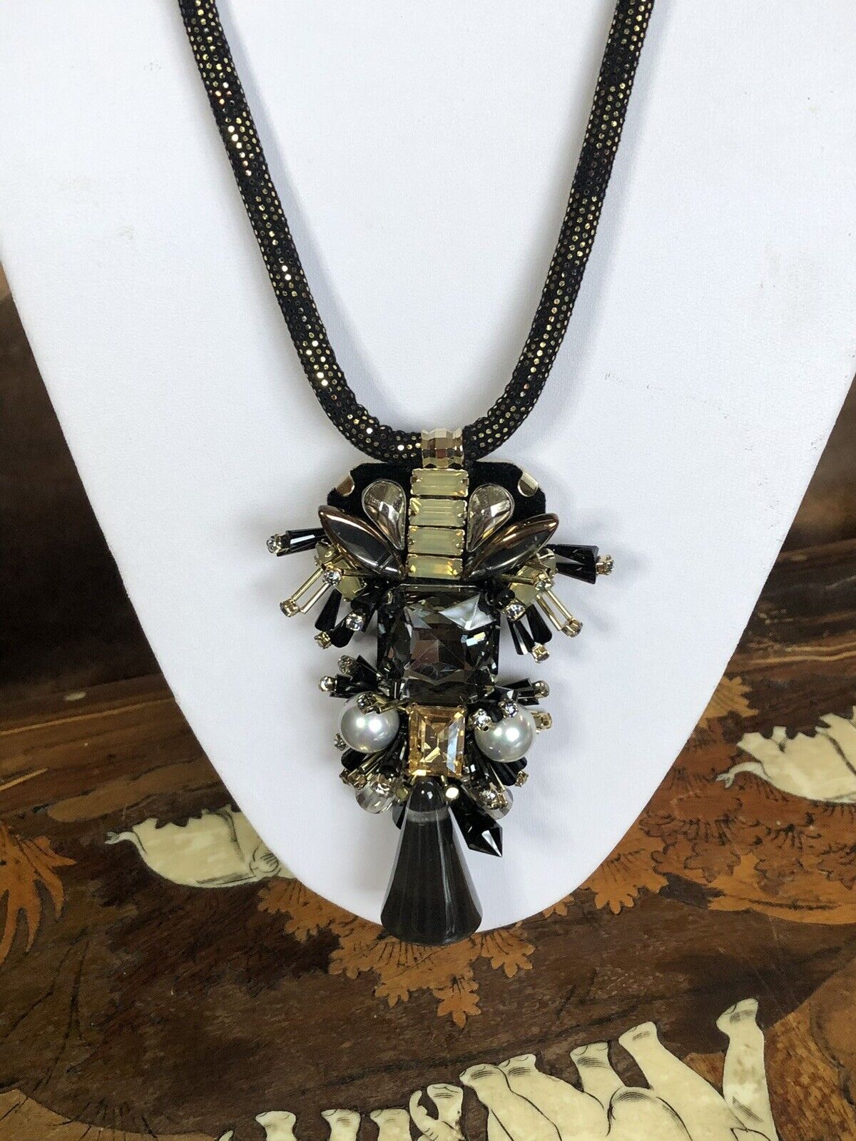 Vintage Gold Tone Black Statement Gem Beaded Pendant Necklace