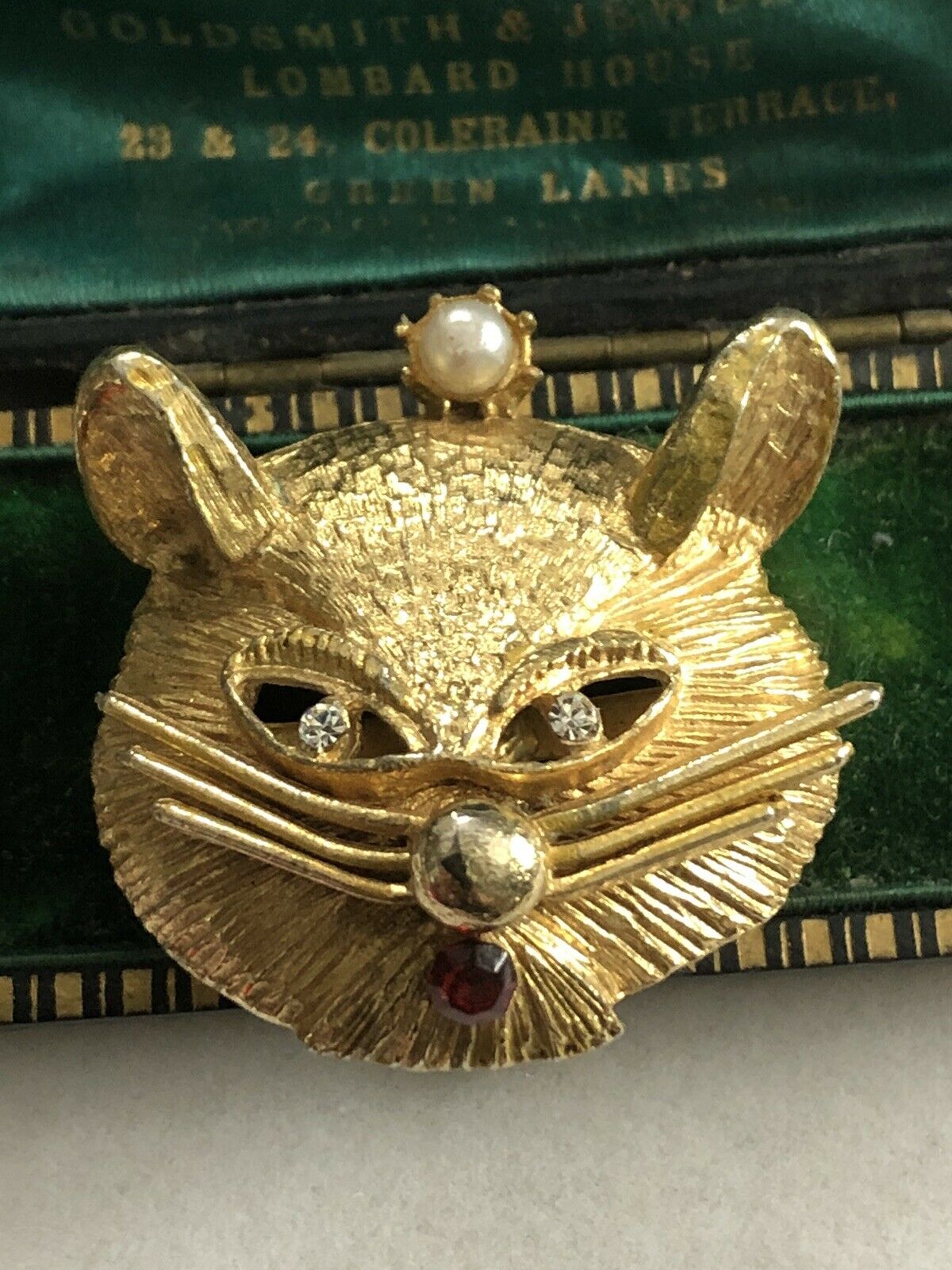 Vintage Gold Tone Diamanté Faux Pearl Cat Brooch