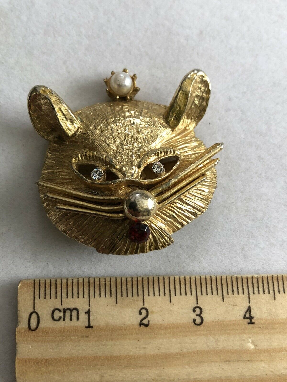 Vintage Gold Tone Diamanté Faux Pearl Cat Brooch