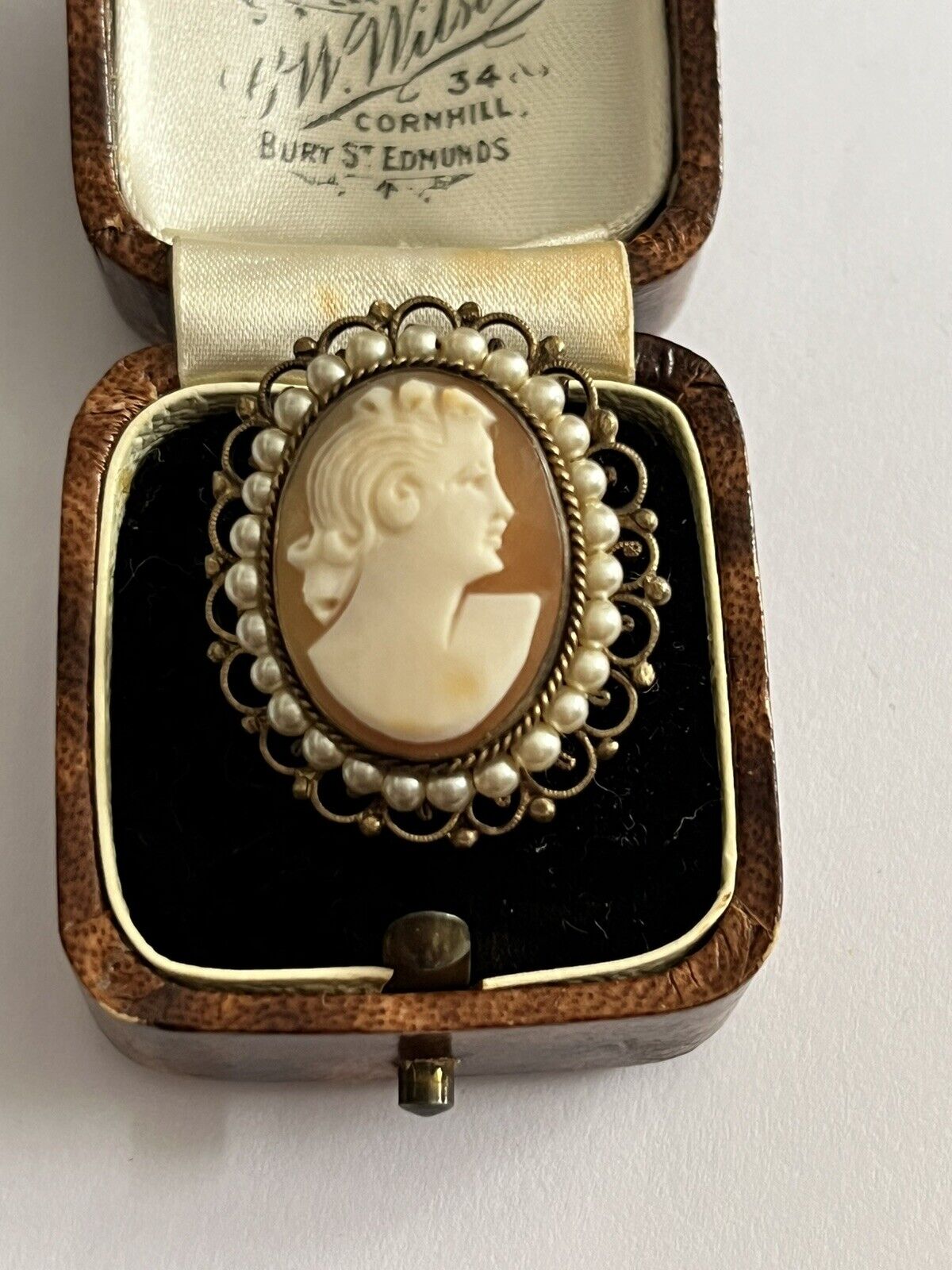 Vintage Cameo Faux Pearl Brooch