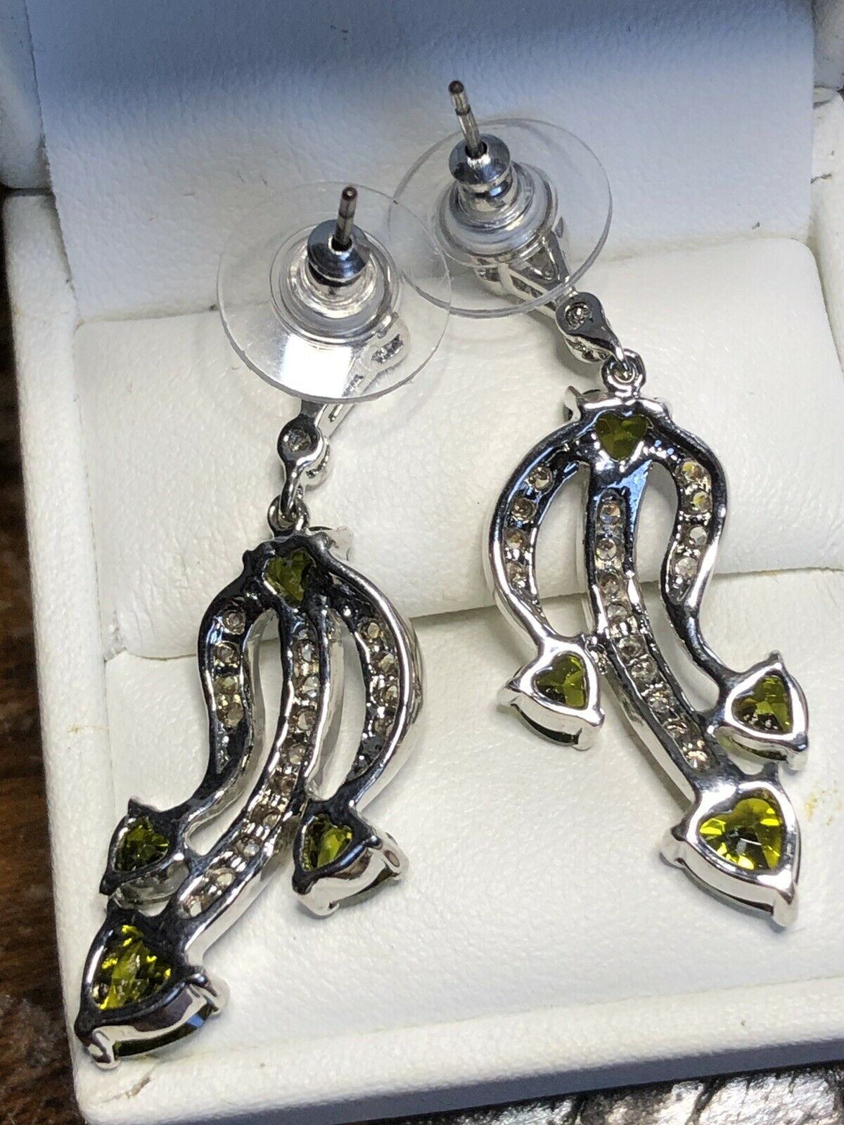 Vintage 1980s Rhodium Plated Green Heart Cubic Zirconia Drop Earrings